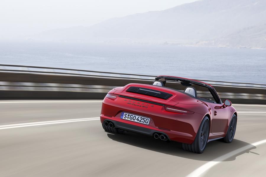  Porsche 911 Carrera GTS Cabriolet 2014 года  (фото 3 из 16)